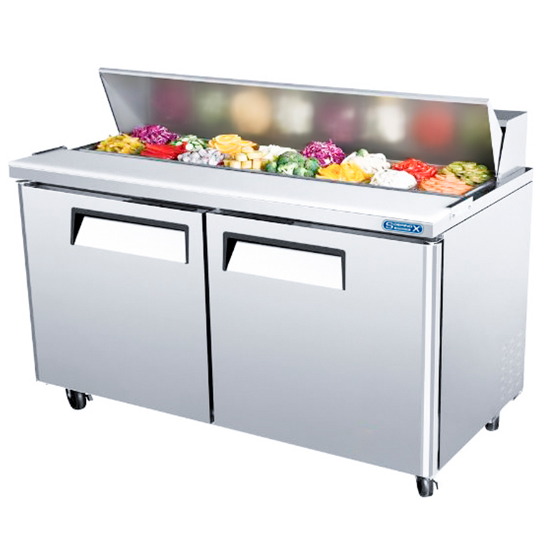 Mesa para preparar sandwiches - ensaladas