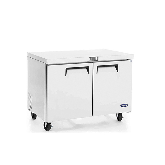 Mesas de trabajo bajo barra